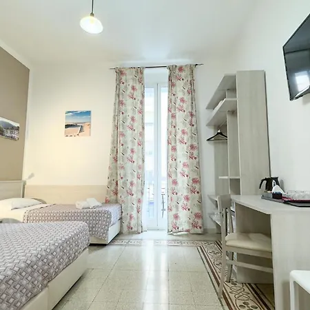 Nautilus Szálloda 2*
